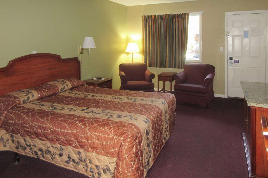 Oyo Hotel Jonesville I-77 Room photo